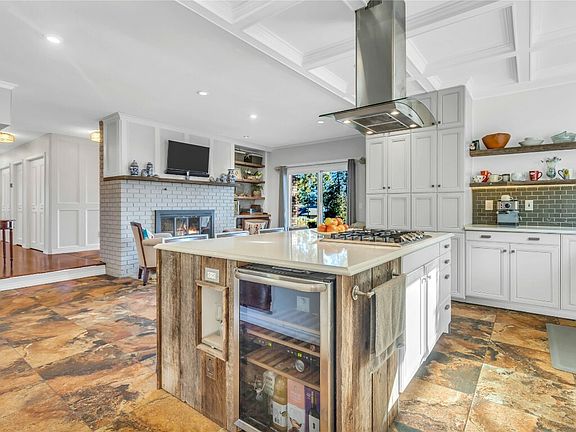 5th image of 2148 Alexander Pl