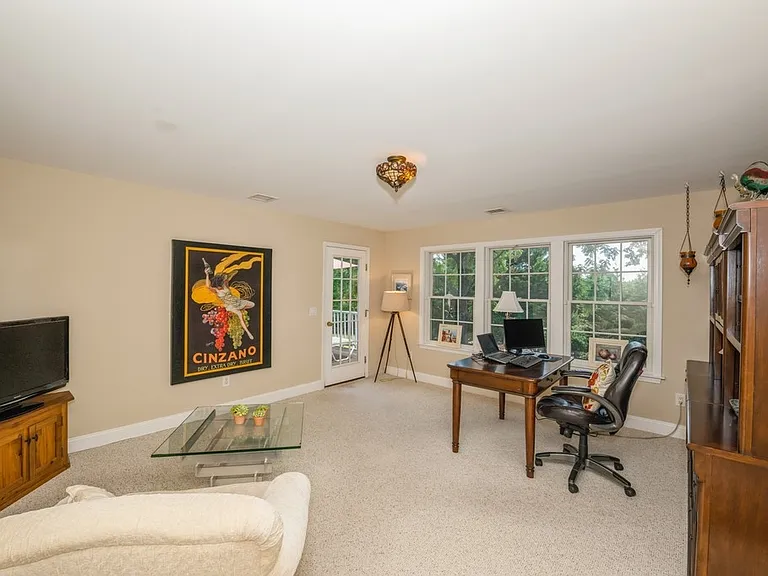 27 Lamb Ave — Photo 23