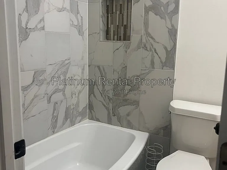 223 Fletcher St SW — Photo 15