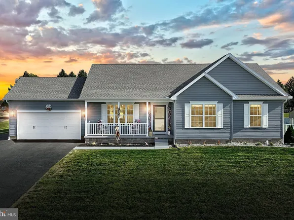 85 N Allwood Dr, Hanover, PA 17331