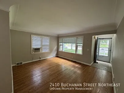 2410 Buchanan St NE — Photo 13
