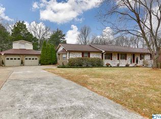 12004 W Ridge Dr, Huntsville, AL 35810