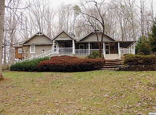 1701 White Oak Dr, Sevierville, TN 37862