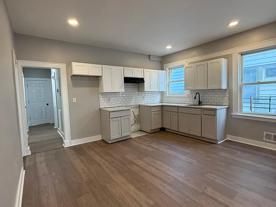 129 Grove Ter #1A