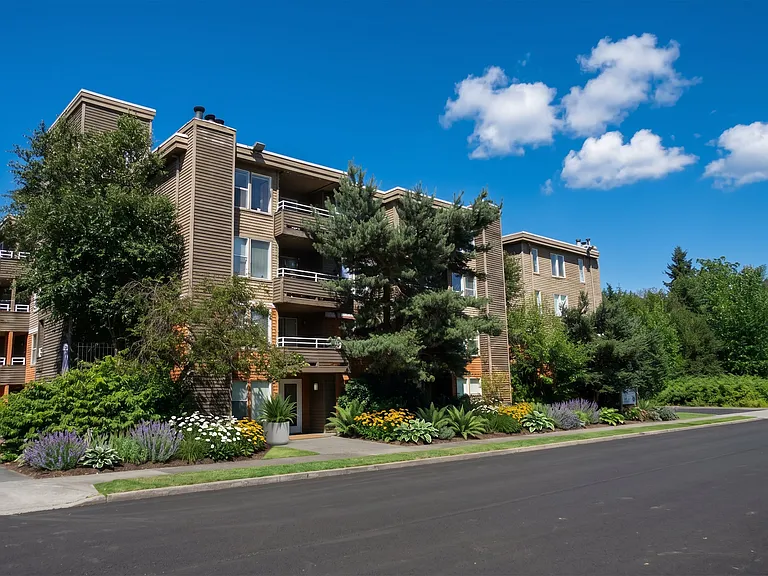 Westwood Court — Photo 12