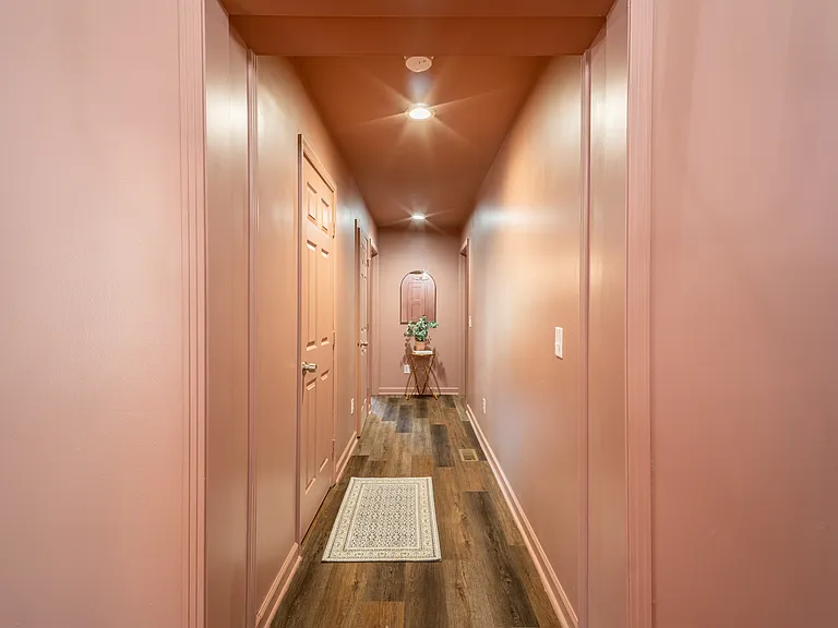 Fairlane Dr — Photo 15