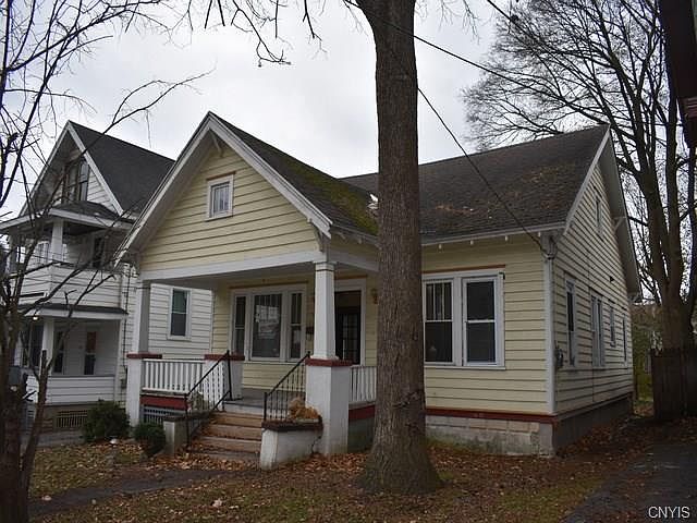 1st image of 1049 Highland St
