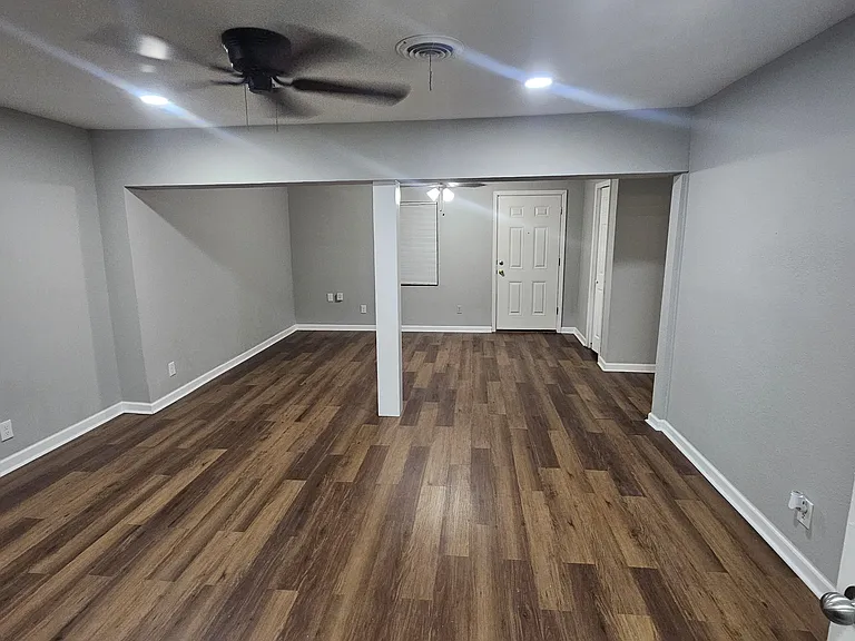 5604 Oak Grove Rd — Photo 3