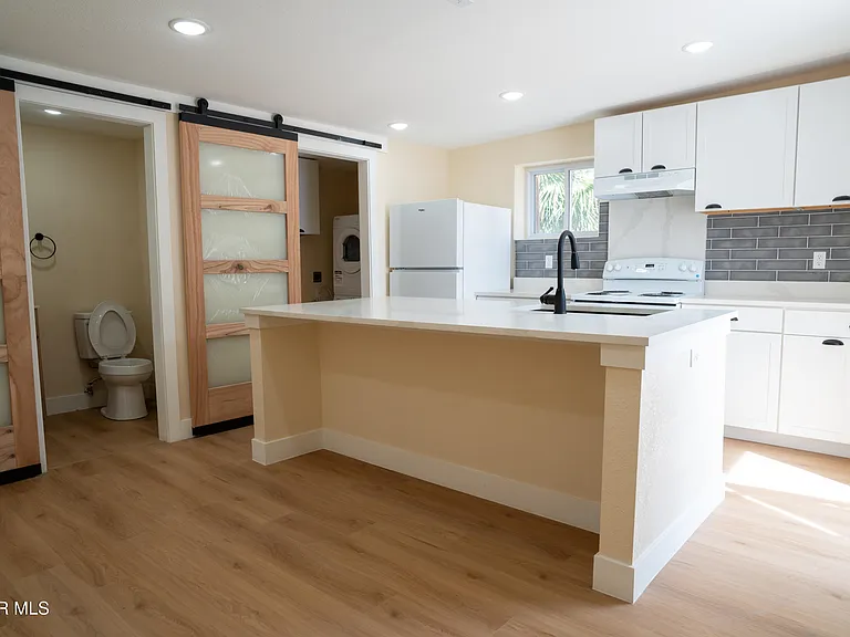 1211 Mesita Dr — Photo 44