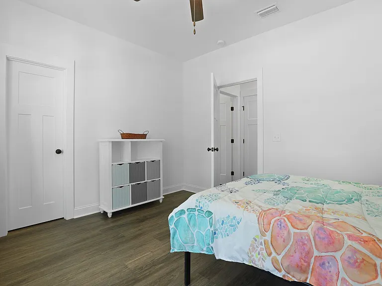1003 Dolphin Ct NE — Photo 28