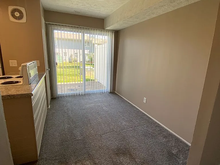 Southdale Square Apartments — Photo 138