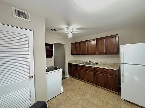 102 W Ida Ave Photo 1