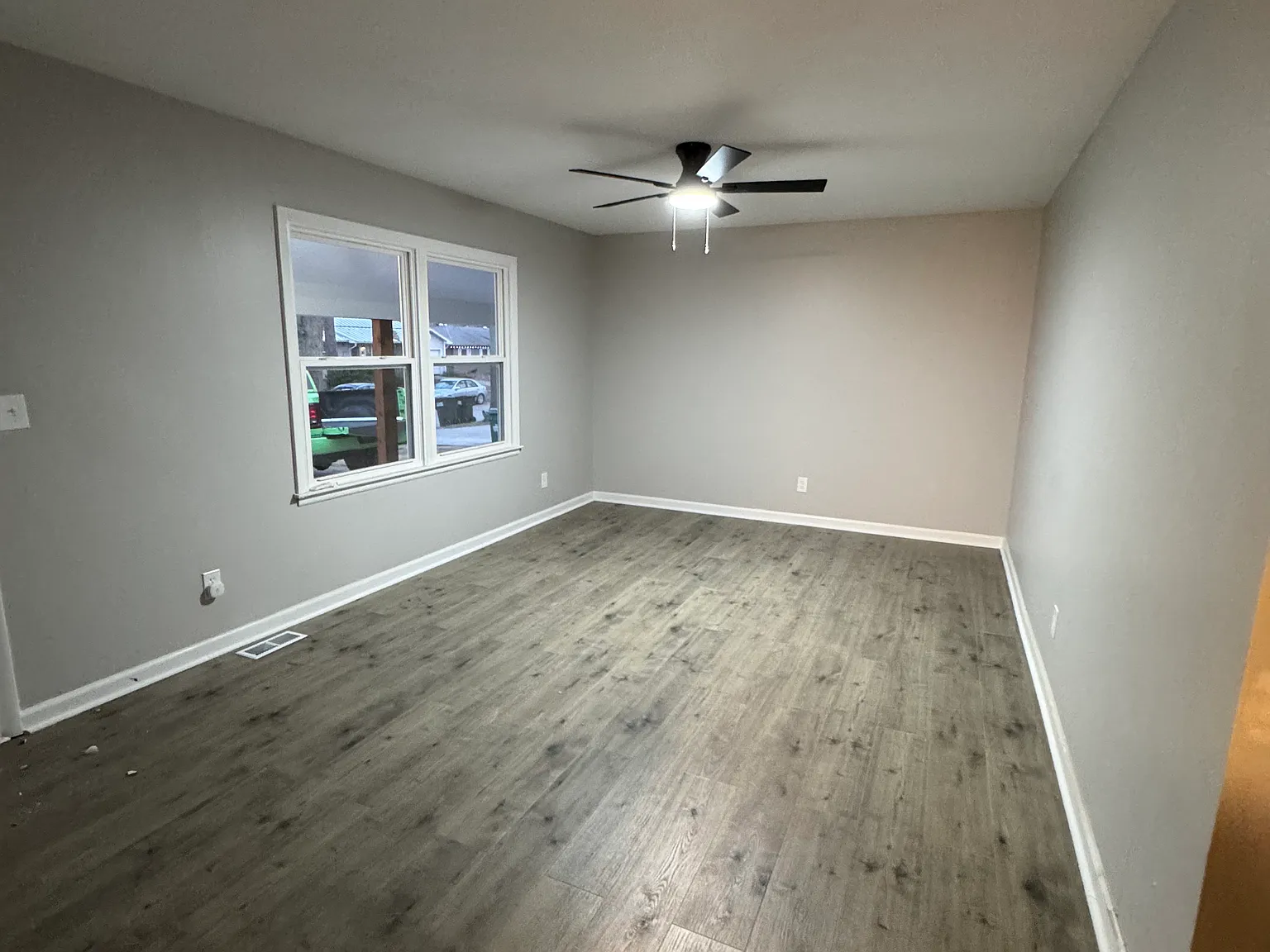 3 bed, 1104 sqft, $2,500 — Photo 4