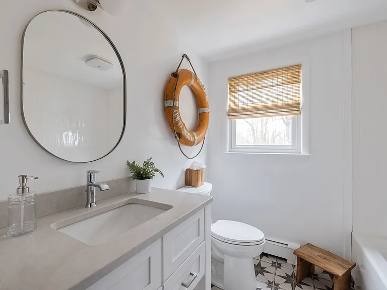 12 Woodside Dr — Photo 5