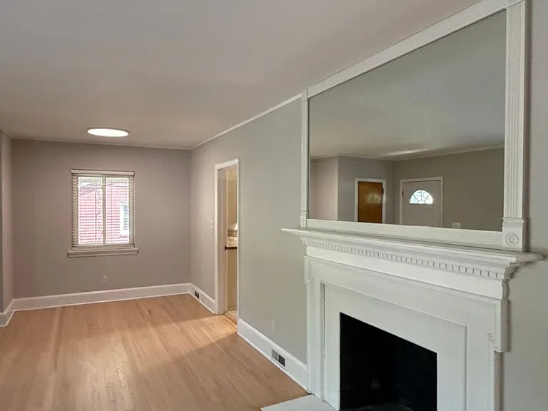 932 Hickory Nut St — Photo 5