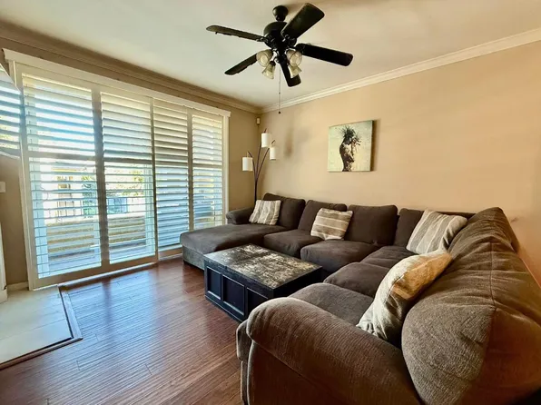 1360 Shady Ln APT 1022, Turlock, CA 95382