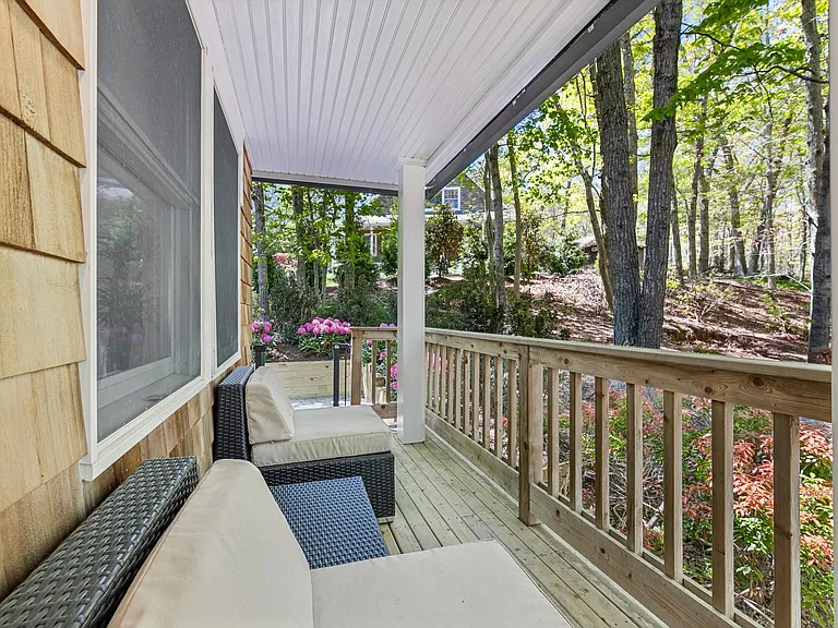 876 Millstone Rd — Photo 3