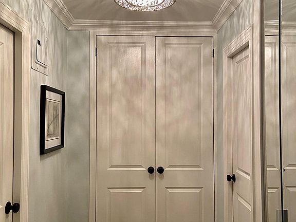 4th image of 401 E 74th St APT 6J