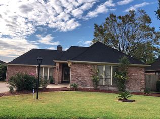 15323 Rio Plaza Dr, Houston, TX 77083