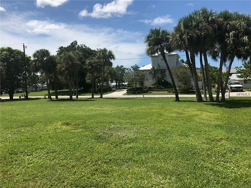 2nd image of 9250 Pine Cove Dr