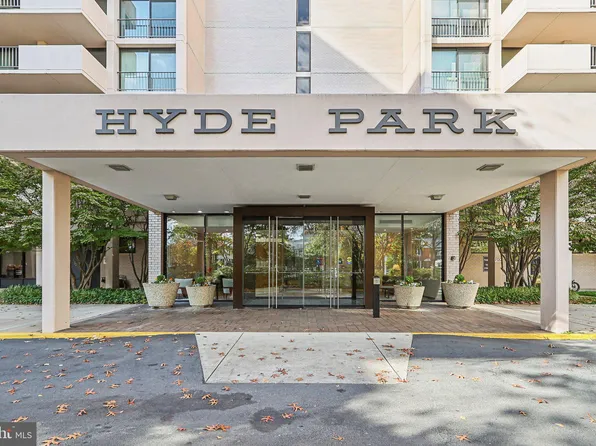 4141 N Henderson Rd APT 704, Arlington, VA 22203