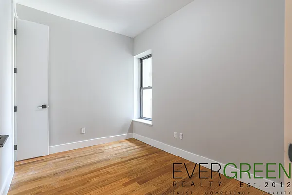 Rented by ERNY LLC | media 22