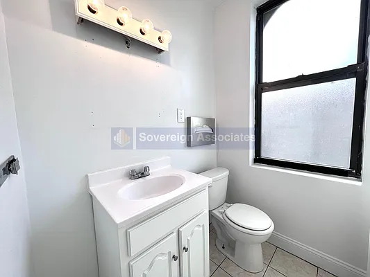 Rented by Sovereign Associates | media 12