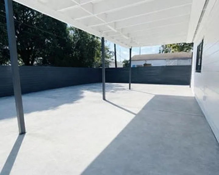 824 Winters St — Photo 4