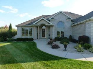6810 Sandy Ln, Waterford, WI 53185
