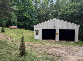 10180 Busenburg Rd, Howard, OH 43028