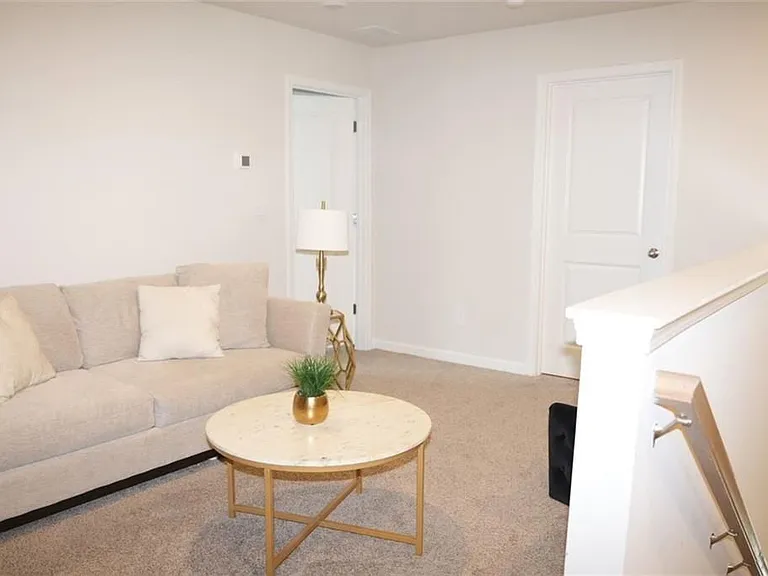 733 Gabby Point — Photo 13