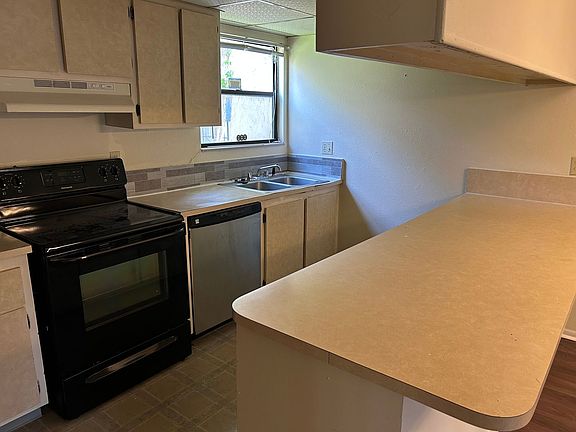 5th image of 2811 SW Archer Rd APT T167