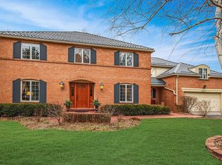 8581 N Lake Dr, Bayside, WI 53217