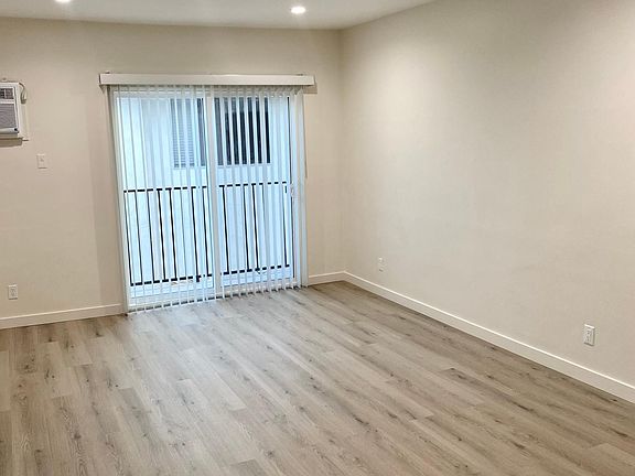 5th image of 2030 Holly Dr #6