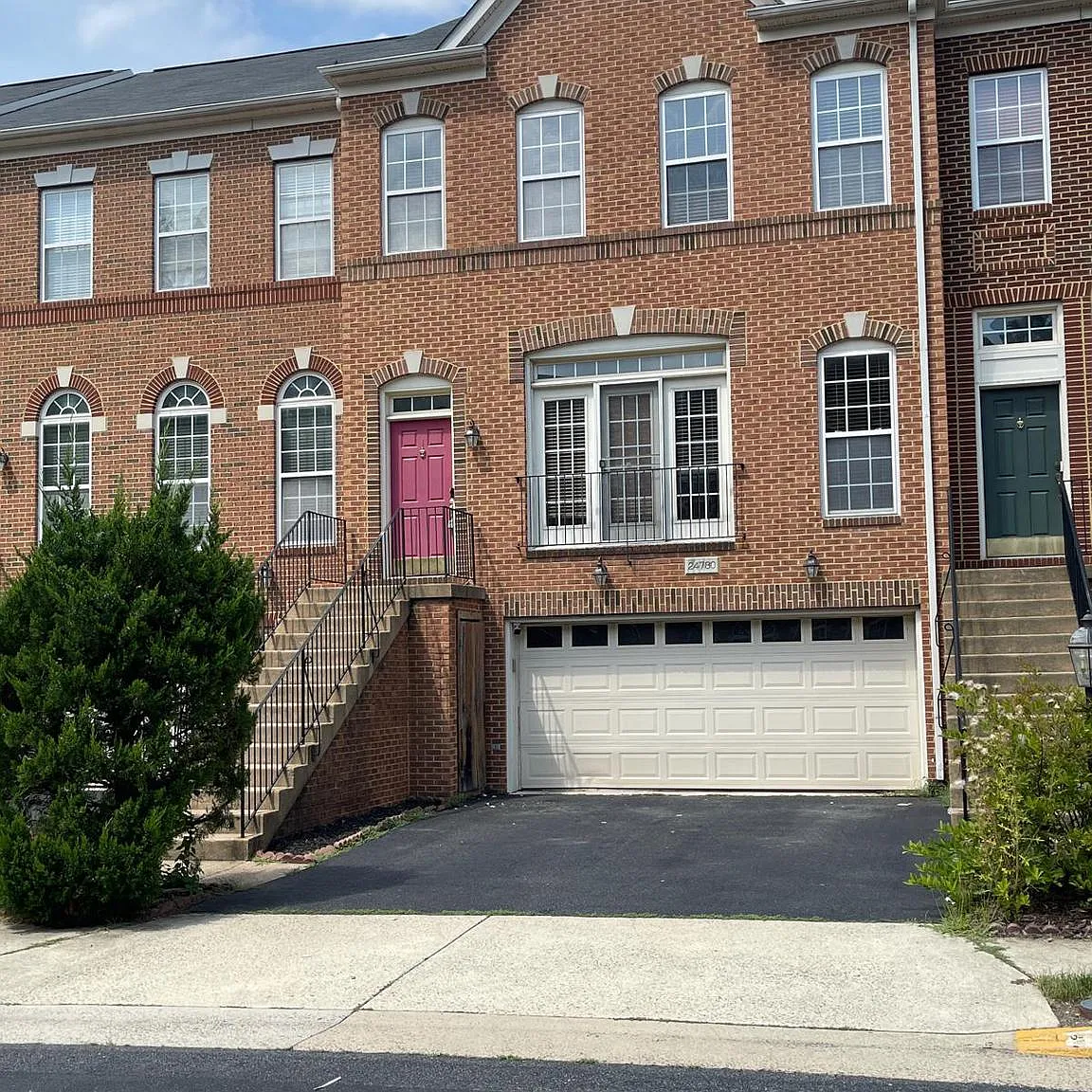 4 bed, 3.5 bath, 2928 sqft, $3,450 — Photo 3