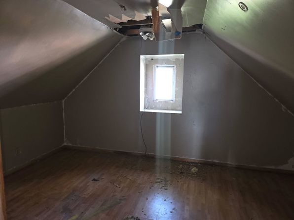 chicago-illinois-2143591382 picture