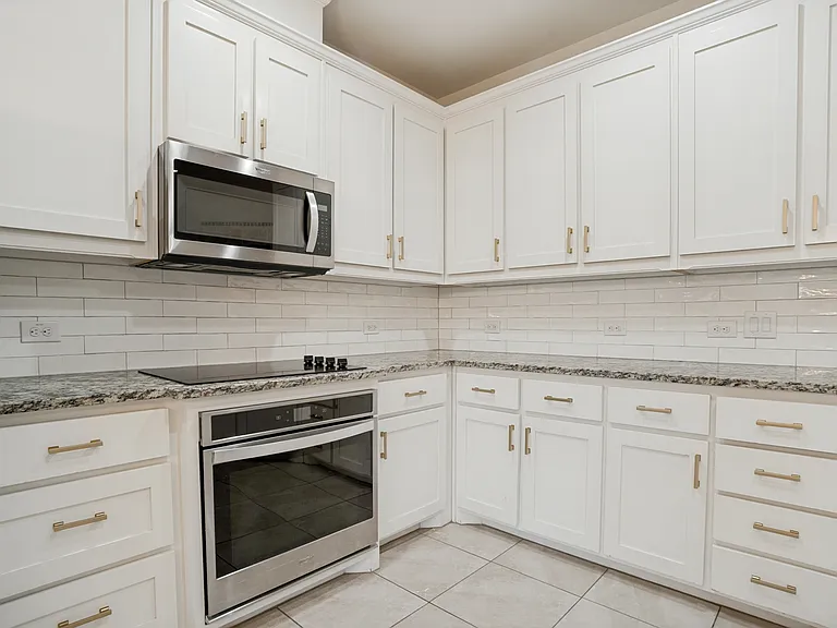 3406 Herron Dr — Photo 12
