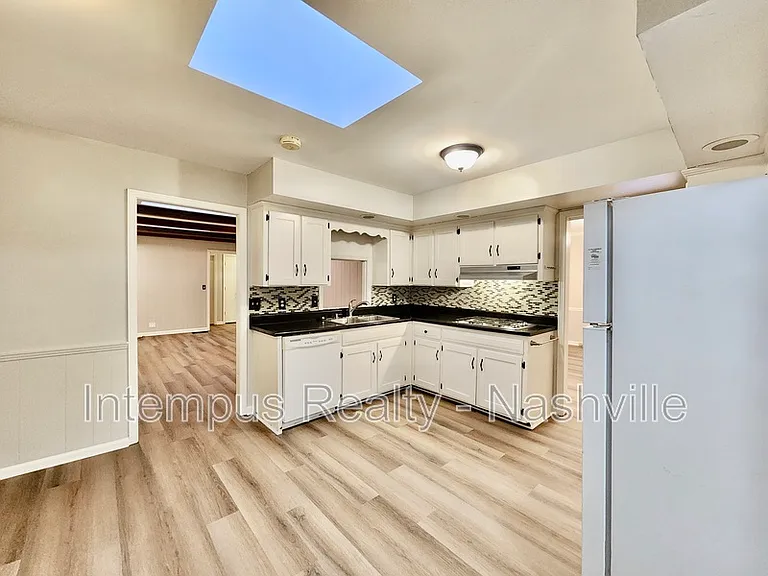 8124 Devens Dr — Photo 14