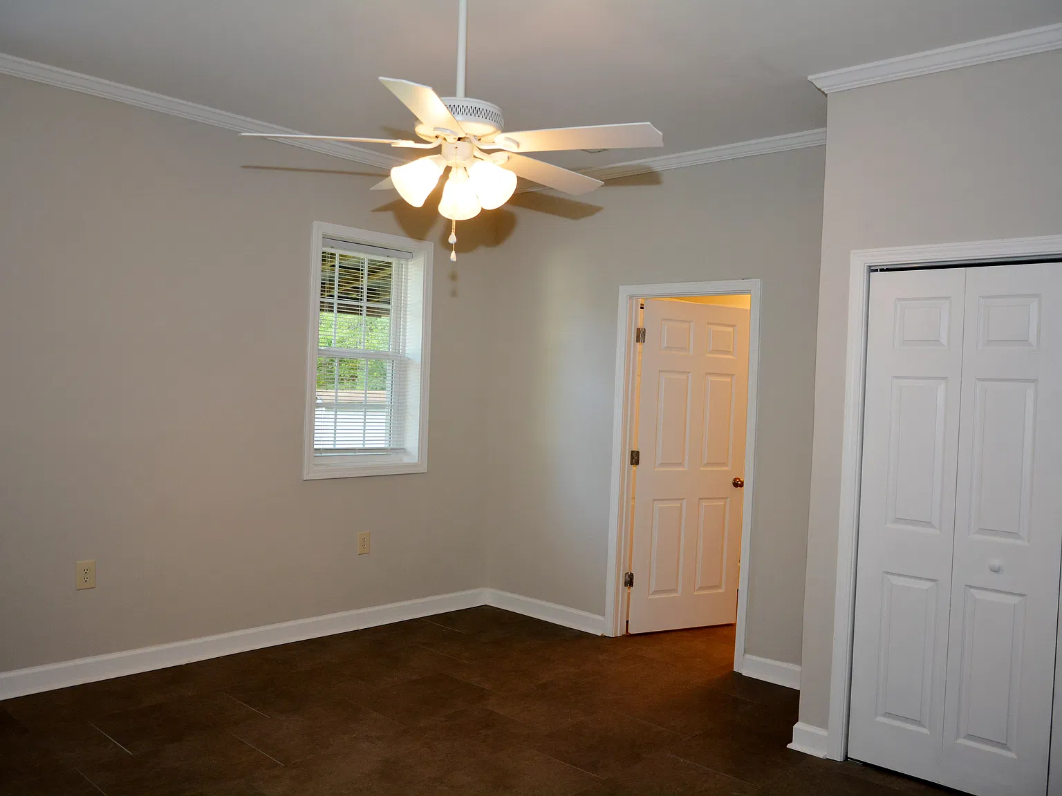 1 bed, 750 sqft, $1,075 — Photo 4