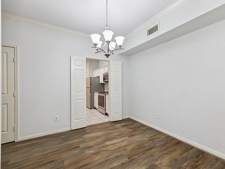 2255 Braeswood Park Dr #137 — Photo 13