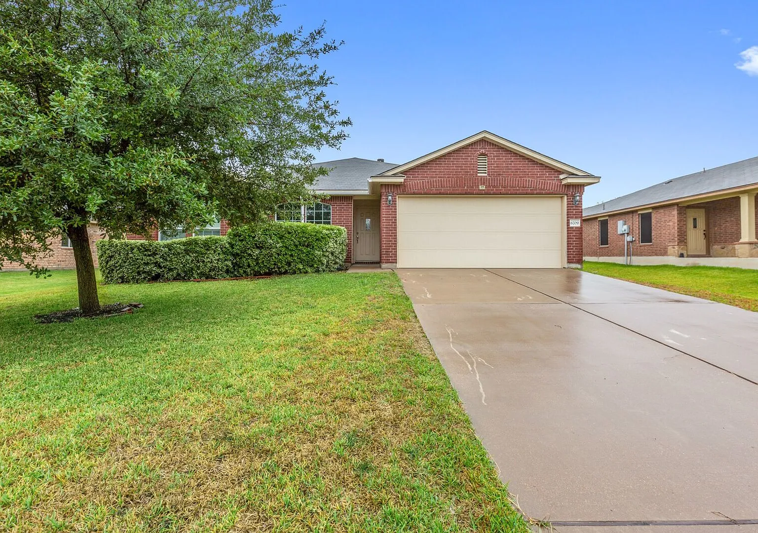 Open Concept Living In Midway Isd — Photo 1