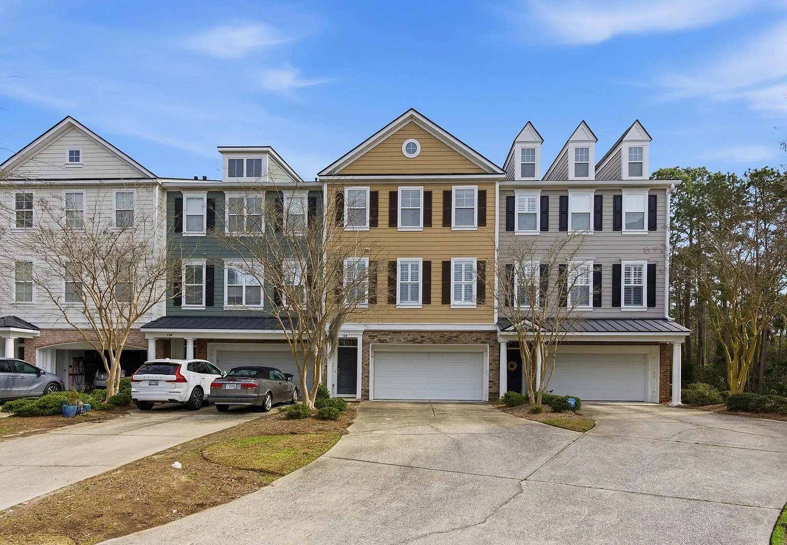 4 bed, 4.0 bath, 2933 sqft, $4,250 — Photo 2