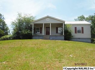 61 Longleaf Ln, Anniston, AL 36201