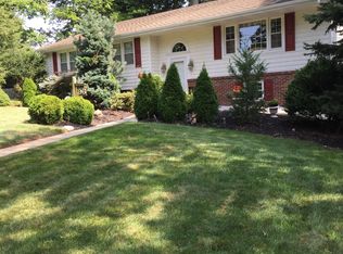 96 Amelia Dr, Clark, NJ 07066