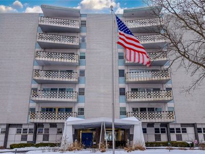 275 N Portage Path APT 7B, Akron, OH, 44303