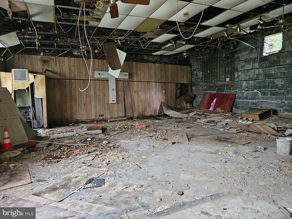 2nd image of 537 Green St #539