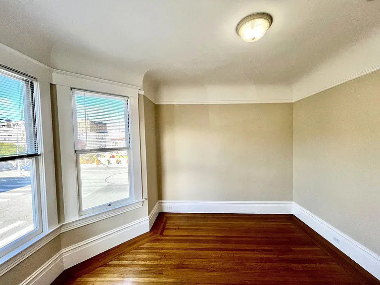 Incredible, Must See Noe Valley Two Bedroom — Photo 8