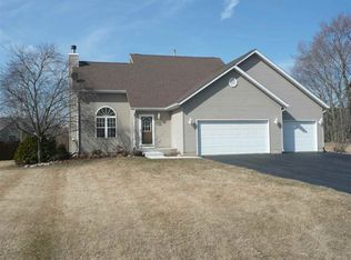 5139 E Ashelford Dr, Byron, IL 61010