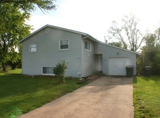 1325 SE Illinois Ave, Topeka, KS 66607