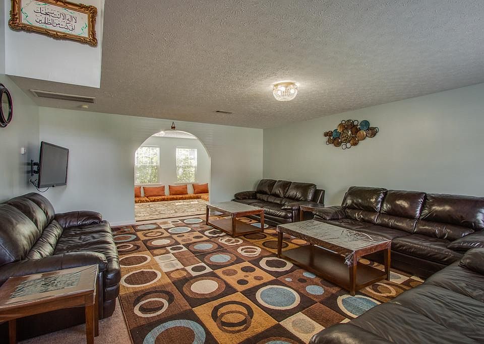 2nd image of 4060 Hollis Hill Dr